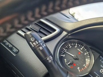 Nissan Qashqai II Crossover 1.2 DIG-T 115KM 2014 Nissan Qashqai Benzyna Tekna Navigacja Panorama, zdjęcie 33