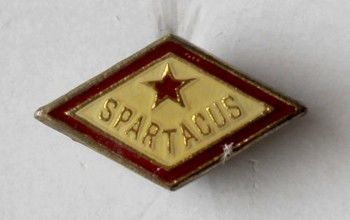 Spartacus Budapeszt z sygnaturą odznaka