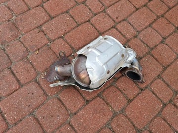 Katalizator 0.9 Renault Clio IV 4 8201562544