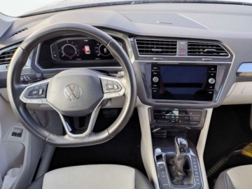 Volkswagen Tiguan II SUV Plug-in 1.4 TSI e-HYBRID 245KM 2021 Volkswagen Tiguan 1.4 Hybryda Plug-in 245KM, zdjęcie 10