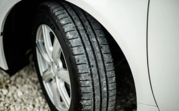 Toyota Avensis III Wagon Facelifting 1.8 Valvematic 147KM 2014 Toyota Avensis 1.8 benzyna 147KM LIFT po serwisie bezwypadkowy 1.8 Benzyna, zdjęcie 16