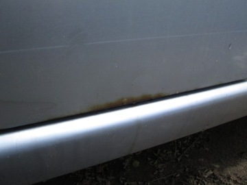 DVEŘE LEVÝ PŘEDNÍ 484 FIAT LINEA