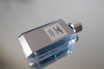 Туалетная вода Bentley Momentum Unlimited для мужчин 100 мл