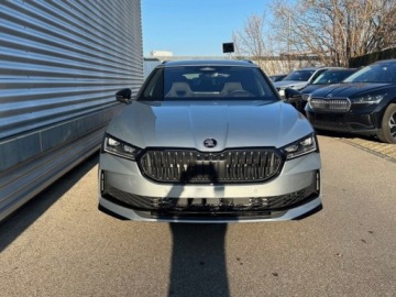 Skoda Superb IV Kombi Plug-in 1.5 TSI iV Plug-In 204KM 2026 SKODA Superb Sportline 1.5 TSI Plug-in Hybrid DSG 204KM 2026, zdjęcie 1