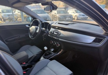 Alfa Romeo Giulietta Nuova II Hatchback 5d 1.4 TB 16v 120KM 2010 Alfa Romeo Giulietta Alfa Romeo Giulietta 1.4 Benzyna 120KM, zdjęcie 24