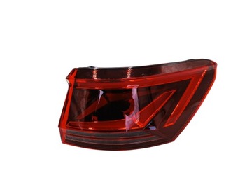760945208C VOLKSWAGEN TOUAREG III SVĚTLO ZADNÍ PRAVÁ LED