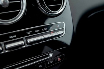 Mercedes GLC C253 SUV 2.1 220 d 170KM 2018 Mercedes-Benz GLC 220D 4Matic AMG Salon PL Autotrade Mercedes-Benz, zdjęcie 33