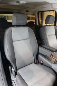 Toyota 2022 Toyota Proace City Verso Long 1.2 D-4T Family Aut. 1.2 Benzyna 130KM, zdjęcie 20