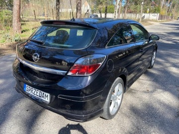 Opel Astra H Hatchback 5d 1.6 Twinport ECOTEC 105KM 2005 Opel Astra 1.6 GTC Klima Alufelgi Super Stan Sort 1.6 Benzyna 105KM, zdjęcie 3