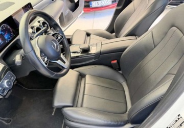 Mercedes Klasa A W177/V177 Sedan 2.0 220 190KM 2019 Mercedes-Benz Klasa A A 220 2.0 BENZ 190 KM 2019r 83.000 km Warszawa, zdjęcie 7