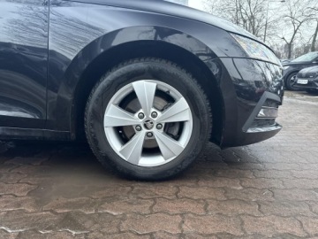 Skoda Octavia IV Kombi 2.0 TDI 150KM 2022 Skoda Octavia 2.0 TDI 150KM DSG Hak El. Fotele FV2, zdjęcie 33