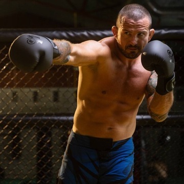 Боксёрские перчатки для тренировочных спаррингов 12 унций