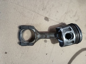 ALFA ROMEO GIULIETTA 2.0 JTDM PÍST + OJNICE