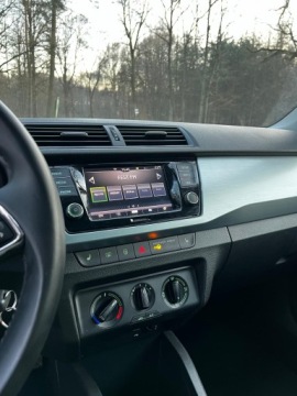 Skoda Fabia III Hatchback Facelifting 1.0 TSI 110KM 2021 Skoda Fabia III lift 2021 1.0 TSI Ambition 110KM, zdjęcie 15