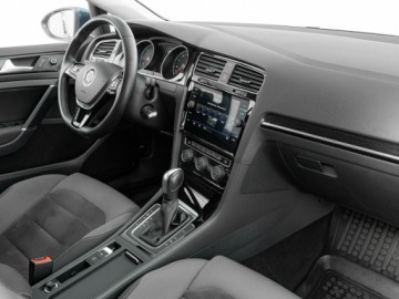 Volkswagen Golf VII Variant Facelifting 2.0 TDI 150KM 2019 Volkswagen Golf SK194RV#2.0 TDI HIGHLINE DSG, zdjęcie 31