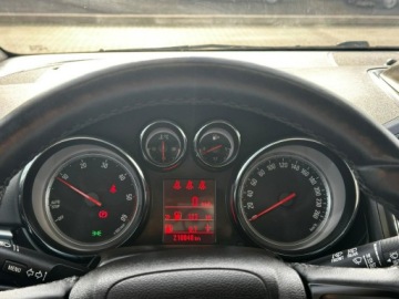 Opel Zafira C Tourer 2.0 CDTI ECOTEC 165KM 2015 Opel Zafira Climatronic Grzane Fotele Czujniki Nav, zdjęcie 16