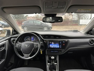 Toyota Corolla XI Sedan Facelifting 1,6 Valvematic 132KM 2017 Toyota Corolla 1.6 benzyna/Biała perła/Kamera, zdjęcie 13