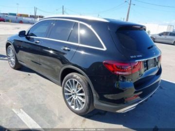 Mercedes GLC C253 2020 Mercedes-Benz GLC 300 2020 2.0 Benzyna 255KM, zdjęcie 3