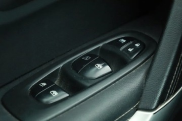 Renault Kadjar Crossover 1.2 Energy TCe 130KM 2015 Renault Kadjar 1.2 TCe, Salon Polska, Skóra, Navi, zdjęcie 16