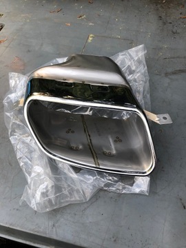 VOLVO XC60 PRAWA KOŃCÓWKA WYDECHU RURA 31425019