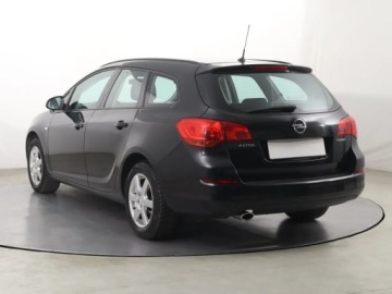 Opel Astra J Sports Tourer 1.4 Turbo ECOTEC 140KM 2012 Opel Astra 1.4 T, Klima, Tempomat, Parktronic,ALU, zdjęcie 3