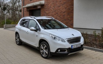 Peugeot 2008 I SUV 1.2 PureTech 110KM 2015 Peugeot 2008 2015 r. 107 tys. km Skory Bezwypadkowy 1.2 Benzyna 110KM, zdjęcie 5