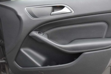 Mercedes Klasa B W246 Sports Tourer Facelifting 1.6 180 122KM 2016 Mercedes-Benz Klasa B MERCEDES B180 122KM ALU17 Automat LED WEBASTO Navi G, zdjęcie 21