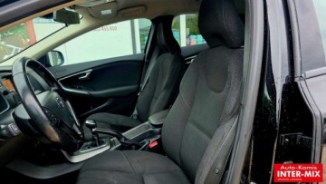 Volvo V40 II Hatchback Facelifting 2.0 D2 120KM 2017 Volvo V40 2,0 diesel 2.0 Diesel 120KM, zdjęcie 24
