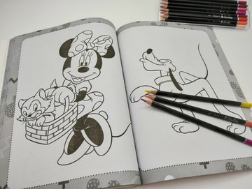 КНИГА-РАСКРАСКА MEGA COLOR Наклейки с машинками Disney PIXAR