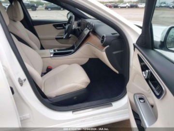 Mercedes Klasa C W206 2023 Mercedes-Benz Klasa C 300, 2023r., 4x4, 2.0L 2.0 Benzyna 255KM, zdjęcie 9
