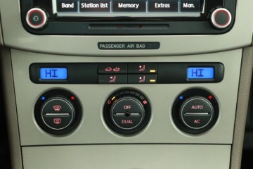 Volkswagen Passat B6 Sedan 1.4 TSI 122KM 2009 VW Passat 1.4 TSI, Salon Polska, Navi, Xenon, zdjęcie 9