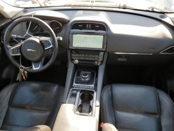 Jaguar F-Pace 2020 Jaguar F-Pace Jaguar F-Pace Prestige 4x4, od ubezpieczalni 2.0 Benzyna, zdjęcie 6