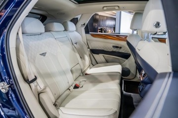 Bentley Bentayga 2021 Bentley Bentayga V8 2021, Bezwypadkowy 4.0 Benzyna 542KM, zdjęcie 30