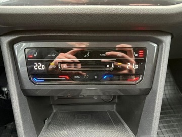 Volkswagen Tiguan II SUV Facelifting 2.0 TDI 200KM 2022 Volkswagen Tiguan Allspace2.0 TDI 200KM,4x4,DSG,Virtual Cocpit,Hak,Niski P, zdjęcie 36