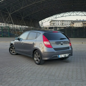 Hyundai i30 I Hatchback 1.4 109KM 2010 Hyundai i30 1.4 Blue Classic, zdjęcie 10