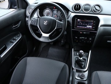 Suzuki Vitara III SUV Facelifting 1.4 BoosterJet 140KM 2019 Suzuki Vitara 1.4 BoosterJet, Salon Polska, zdjęcie 6
