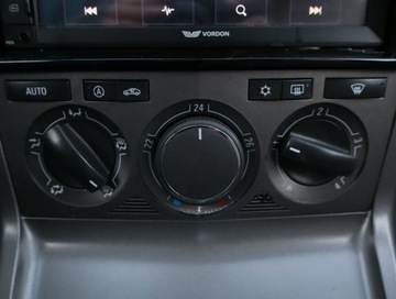 Opel Antara SUV 2.0 CDTI ECOTEC 150KM 2007 Opel Antara 2.0 CDTI, 4X4, Automat, Xenon, Klima, zdjęcie 20