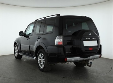 Mitsubishi Pajero IV SUV 5d 3.2 DOHC 200KM 2015 Mitsubishi Pajero 3.2 DI-D, Salon Polska, 197 KM, zdjęcie 3