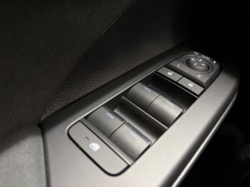 Toyota C-HR II SUV 2.0 Hybrid Dynamic Force 197KM 2024 Toyota C-HR 2.0 Hybrid Executive Toyota C-HR 2.0 D, zdjęcie 20