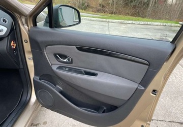 Renault Scenic III 2013 Renault Scenic Renault Scenic Energy TCe 130 SampS Bose Edition 1.2 132KM, zdjęcie 20