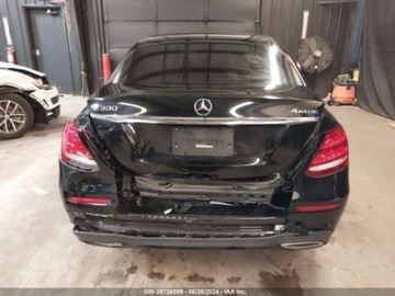 Mercedes Klasa E W213 2019 Mercedes-Benz Klasa E 2019 Mercedes-Benz E-Class E 300 4MATIC Sedan 2.0, zdjęcie 7