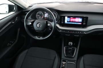 Skoda Octavia IV Kombi 2.0 TDI 115KM 2021 Skoda Octavia 2.0 TDI, Salon Polska, zdjęcie 6