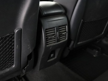 Infiniti Q30 1.5D 109KM 2016 Infiniti Q30 1.5d Premium Klimatronik Tempomat, zdjęcie 31