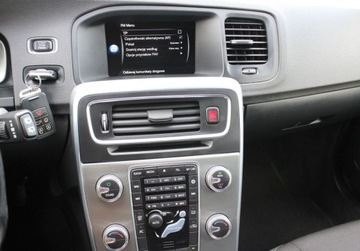 Volvo V60 I Kombi Facelifting 2.0 D2 DRIVE-E 120KM 2015 Volvo V60 D2 Drive-E Kinetic 2.0 Diesel 120KM, zdjęcie 5