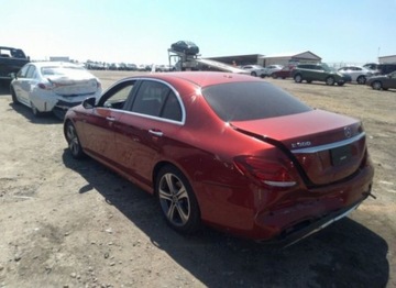 Mercedes Klasa E W213 2018 Mercedes-Benz Klasa E 2018, 2.0L, RWD, od ubez..., zdjęcie 2