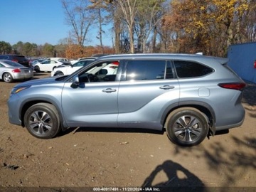 Toyota Highlander III 2021 Toyota Highlander Xle, 2021r., 4x4, 3.5L 3.5 Benzyna 295KM, zdjęcie 3