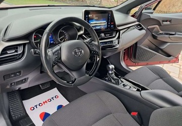 Toyota C-HR I Crossover 1.8 Hybrid 122KM 2018 Toyota C-HR Toyota C-HR 1.8 Hybryda 122KM, zdjęcie 17