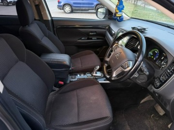 Mitsubishi 2019 Mitsubishi Outlander Hybryda - 2019r - 4x4, zdjęcie 5
