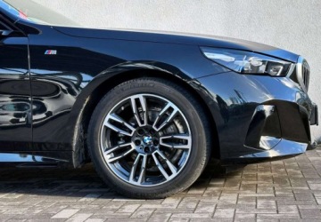 BMW Seria 5 G90-91 2024 BMW Seria 5 BMW 520i xDrive M Sport Shadow line FV23 Adaptive LED 2.0, zdjęcie 3