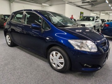 Toyota Auris I Hatchback 1.6 i 16V VVT-i 124KM 2007 Toyota Auris I 1.6 benzyna, Klima, 131 tyś km, zdjęcie 2